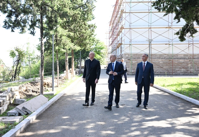 Ильхам Алиев ознакомился с работами, проведёнными в Карабахском университете в Ханкенди