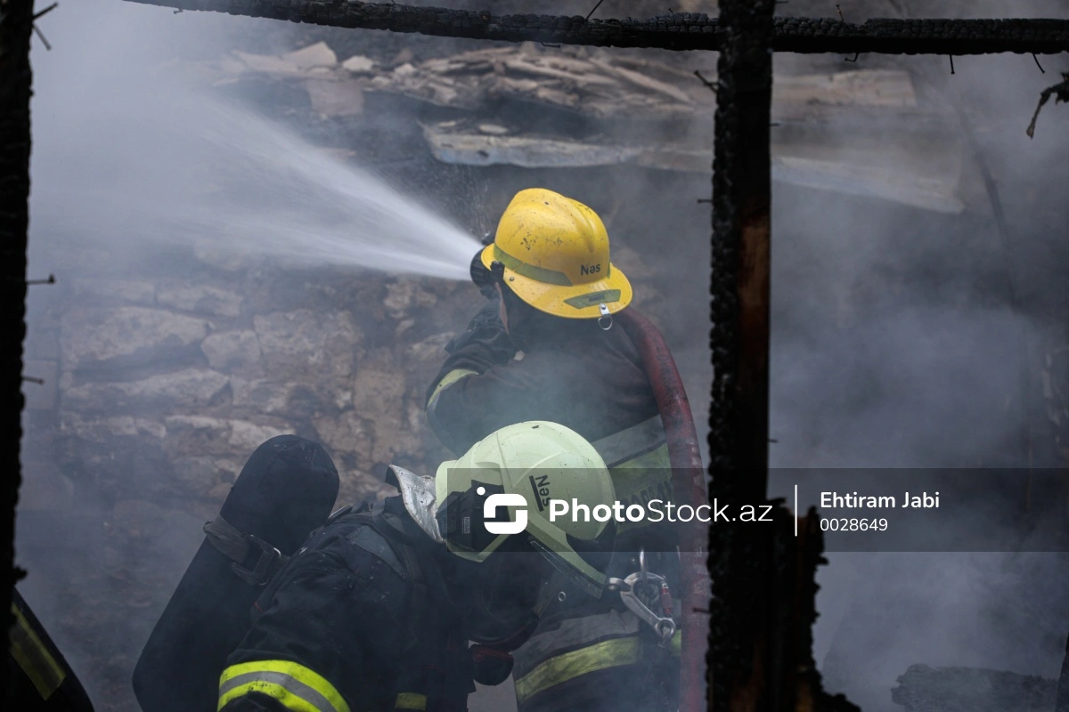 Bakıda 4 otaqlı mənzildə yanğın olub