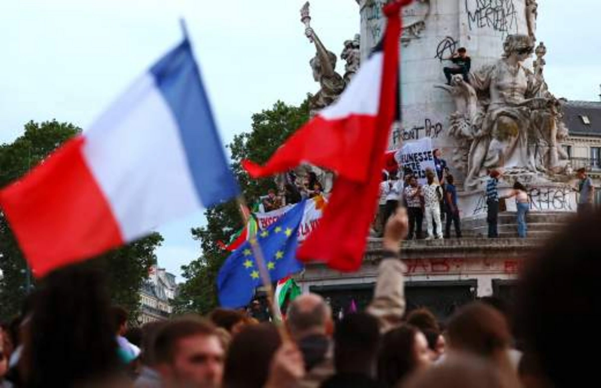 Parisdə seçkidən sonra kütləvi iğtişaşlar başladı