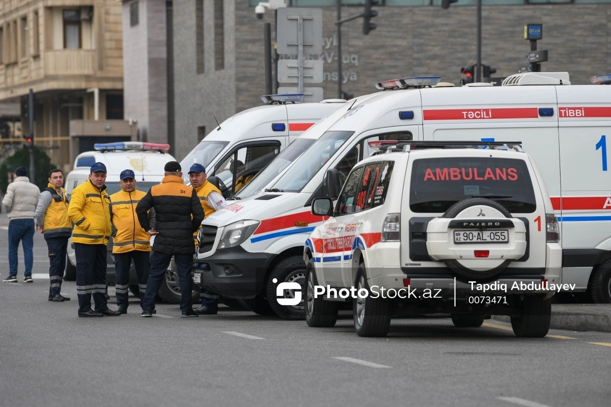 В Гяндже 27-летний мужчина в нетрезвом виде выпал из окна