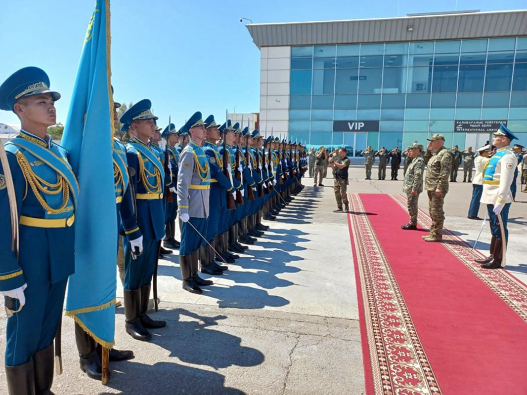 Zakir Həsənov Qazaxıstana getdi