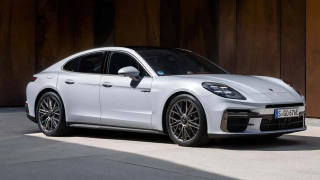 Дебютировала самая мощная версия Porsche Panamera из когда-либо существовавших