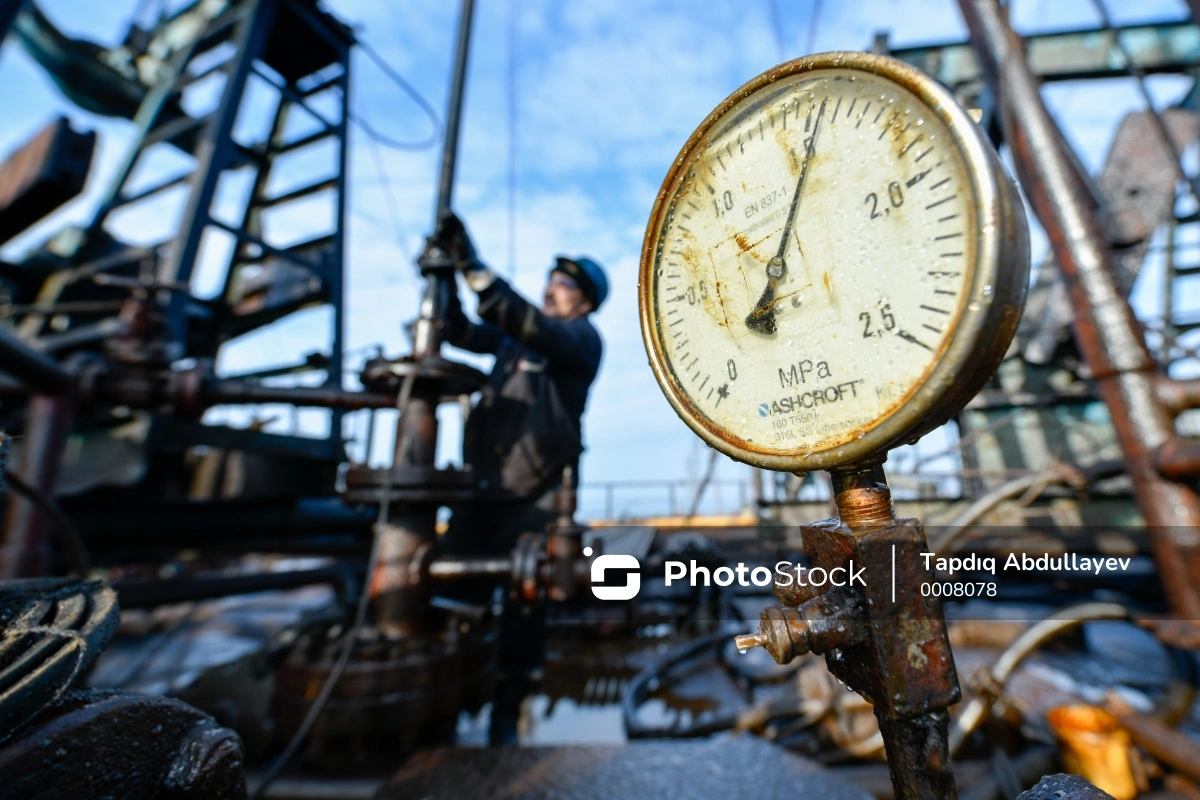 Цена нефти Brent на ICE опустилась ниже 83 доллара за баррель впервые с 17 июня