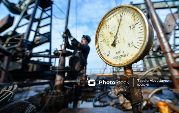 Цена нефти Brent на ICE опустилась ниже 83 доллара за баррель впервые с 17 июня