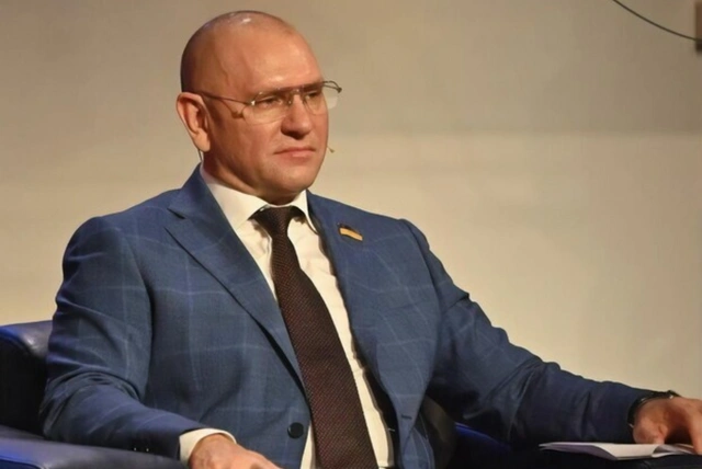 Ukraynalı deputatdan proqnozlar: Tramp Zelenskini istefaya məcbur edəcək?