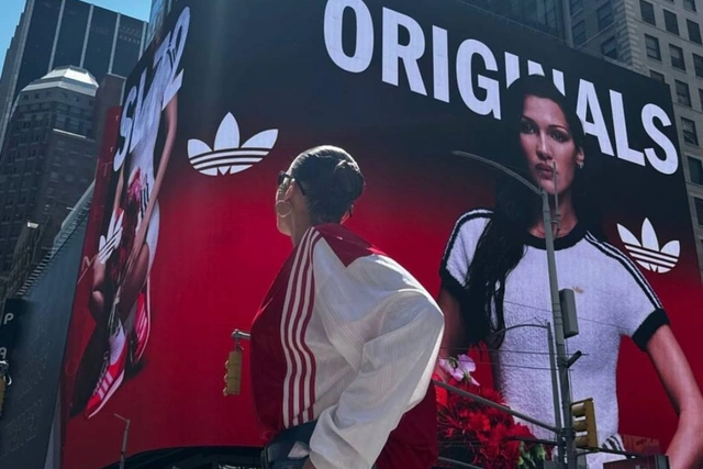 "Adidas" məşhur supermodeldən üzr istədi