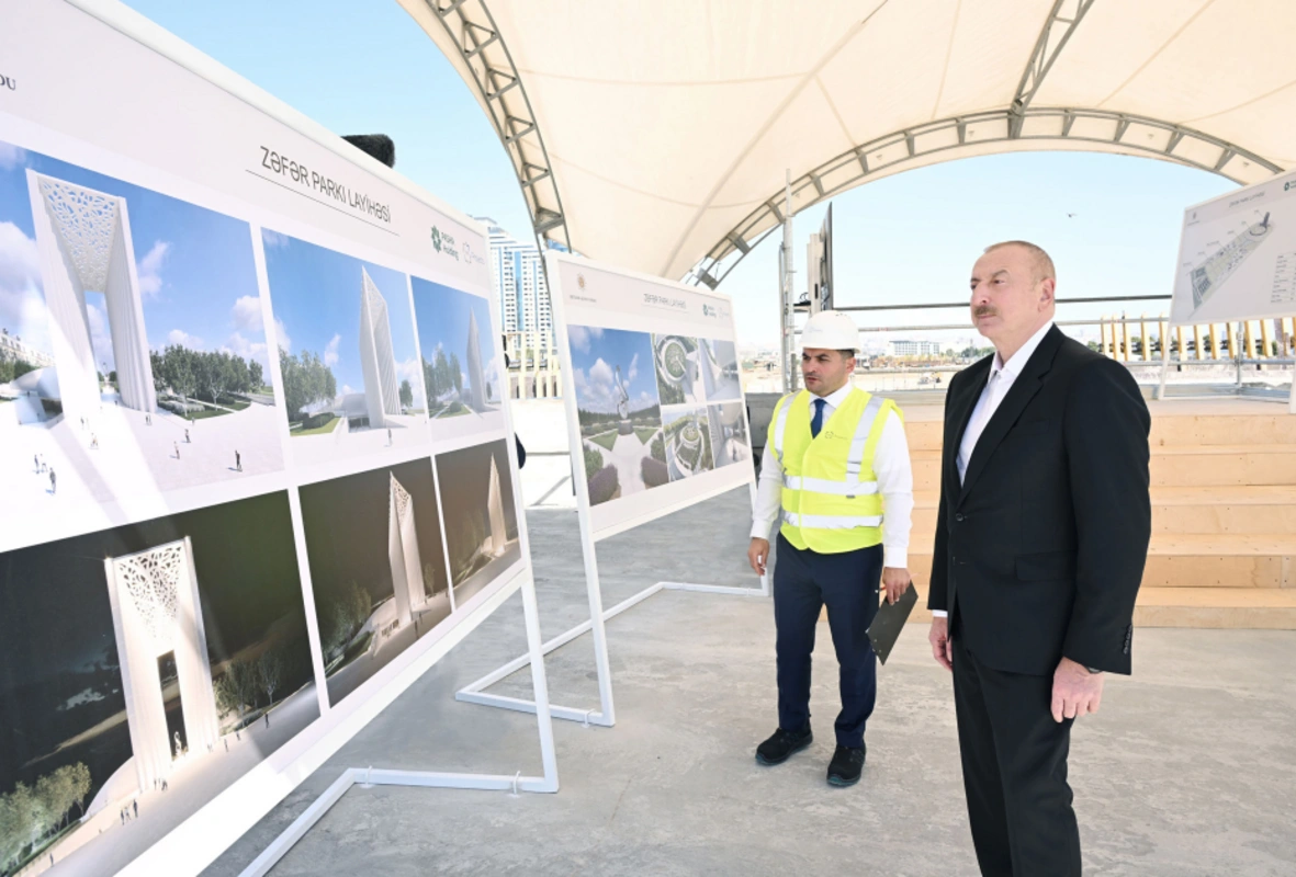 İlham Əliyev Bakıda Zəfər parkında aparılan tikinti işləri ilə tanış oldu