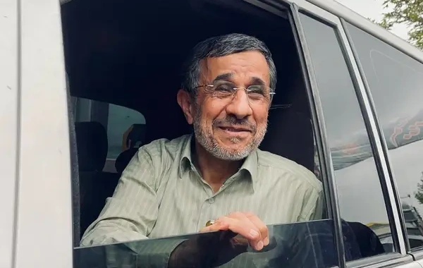 İranın keçmiş prezidenti Mahmud Əhmədnejada qarşı sui-qəsd cəhdi olub