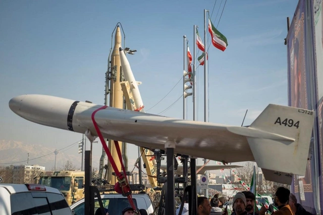 Провокация или реальность? Политолог о "секретной сделке" Ирана и Армении по поставкам оружия