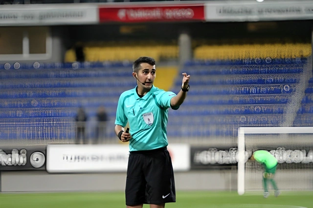 Kamal Umudlu UEFA Konfrans Liqasının görüşünə təyinat alıb