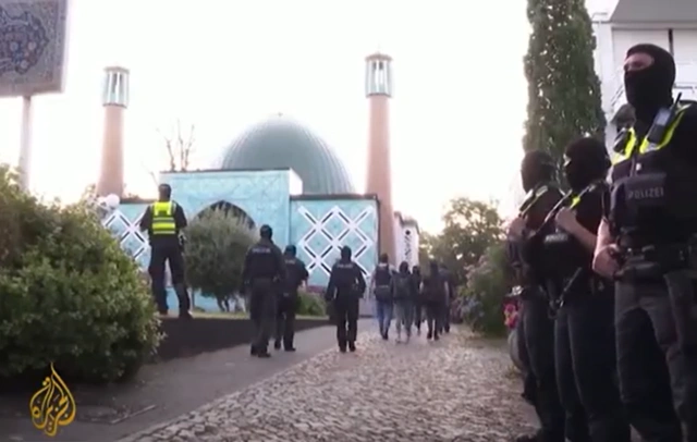 Почему в Германии закрыли Голубую мечеть?