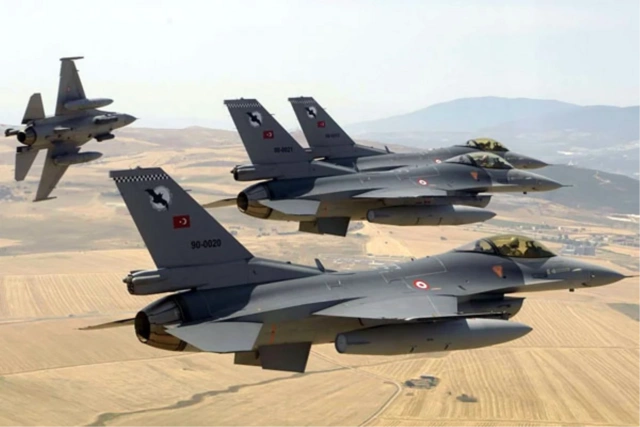Турецкая армия нейтрализовала 16 террористов в Ираке и Сирии
