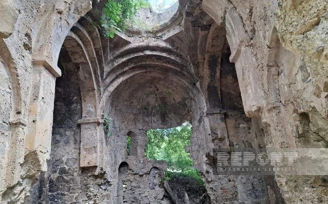 Тысячелетний храм в Шеки нуждается в реставрации