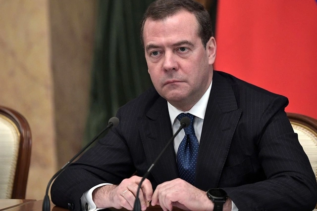 Медведев: Байден может натворить много ужасного