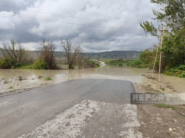 Жители шекинского села оказались в опасности из-за подъема уровня воды в местной реке