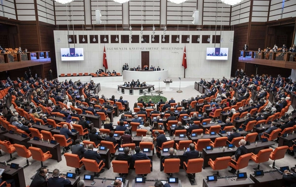 Парламент Турции проведет экстренное заседание