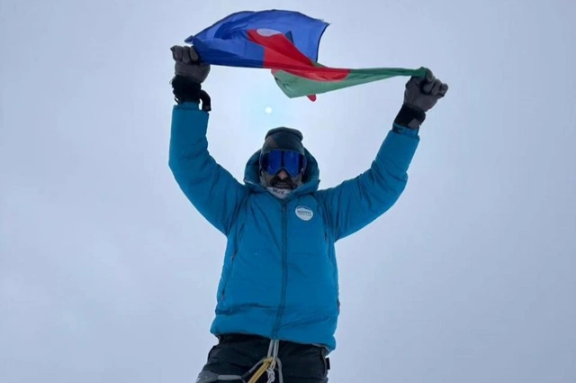 Азербайджанский альпинист покорил 13-ю вершину мира