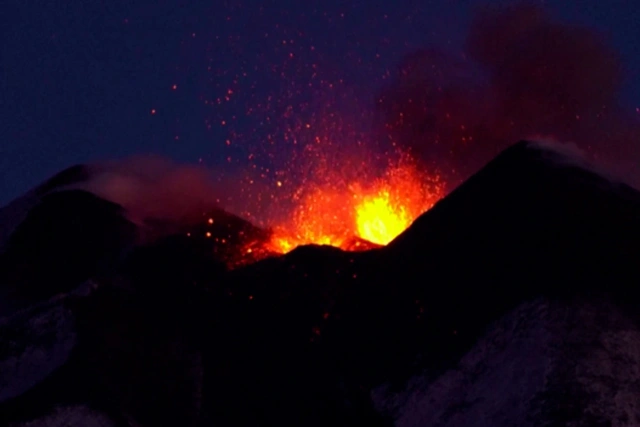 После извержений Этна выросла на 22 метра