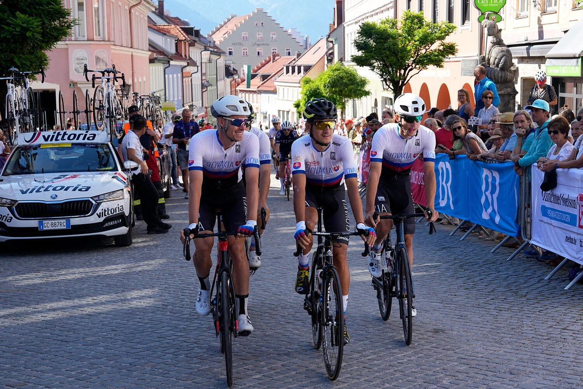 Slovakiyalı velosipedçilər Parisdə qarət olunublar