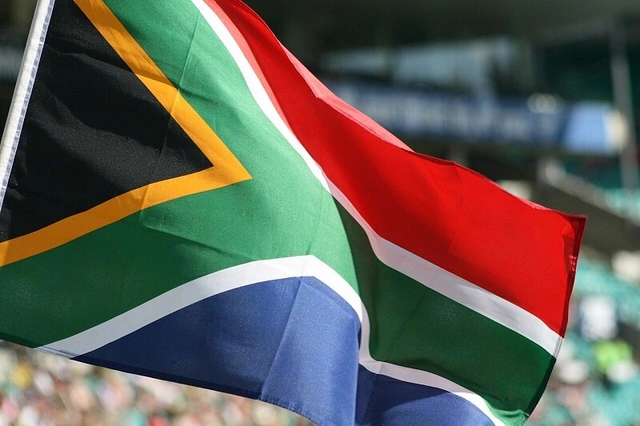 В ЮАР полицейский спецназ освободил 90 жертв торговцев людьми
