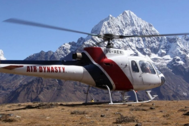 Nepalda göyərtəsində beş nəfərin olduğu helikopter qəzaya uğradı: Sərnişinlərlə əlaqə kəsildi