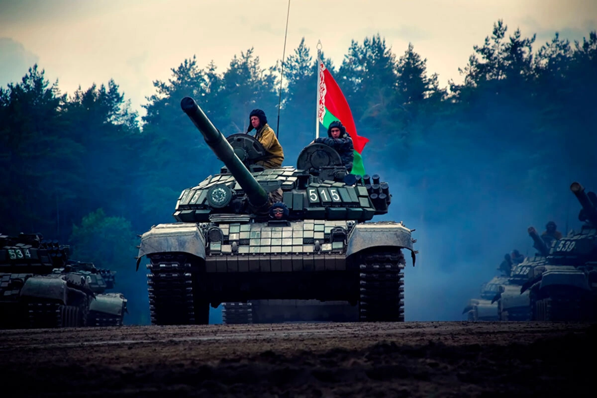 Belarus tankları Ukrayna sərhədində toplanır