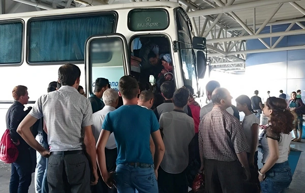 Avtobus sürücüləri öz aralarında sərnişin "satırlar?" - Rəsmi qurumların "sübut" tələbi