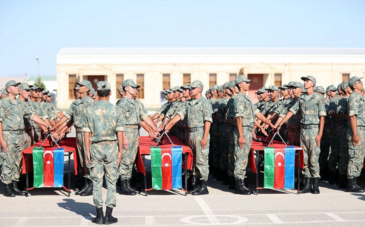 Azərbaycan Ordusunda andiçmə mərasimləri keçirilib