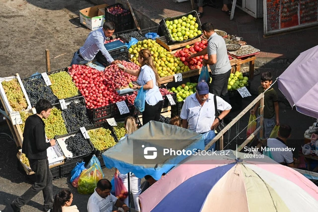 Rayon bazarlarında bahalaşan və ucuzlaşan MƏHSULLAR