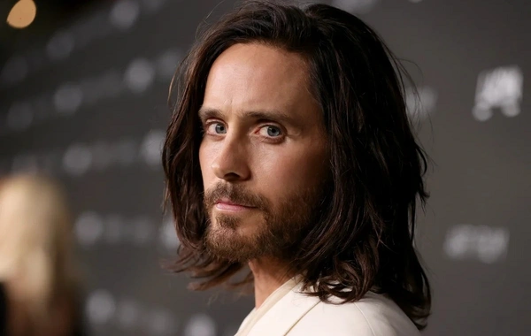 Məşhur müğənni Jared Leto ilk dəfə milyonlarla dollarlıq borclarından danışıb