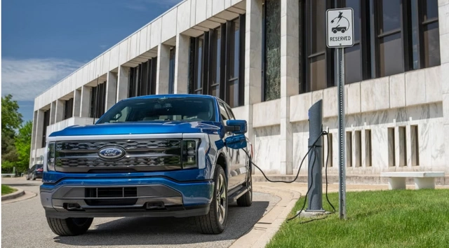 "Ford" böyük elektrik yolsuzluq avtomobili layihəsini ləğv etdi - SƏBƏB