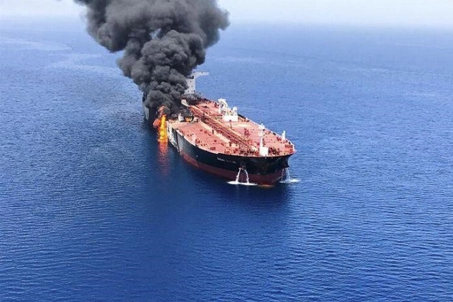 Yəmən sahillərində Yunanıstana məxsus tanker atəşə tutulub