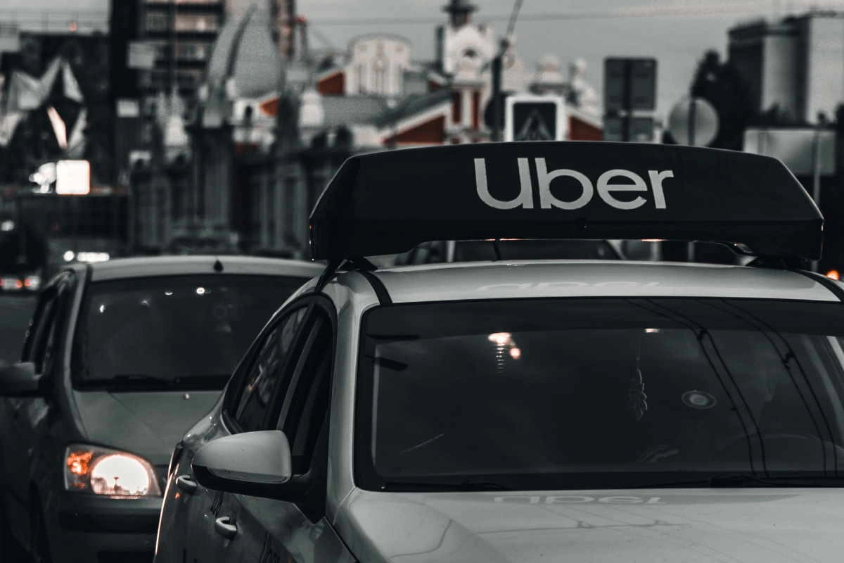 "Uber" 290 milyon avro cərimələnib - SƏBƏB