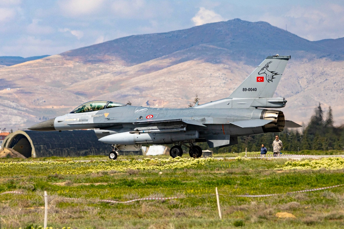 Türkiyə "F-16"ları Misirə göndərəcək