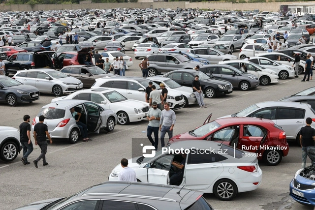 Maşın bazarında QAN TÖKÜLDÜ