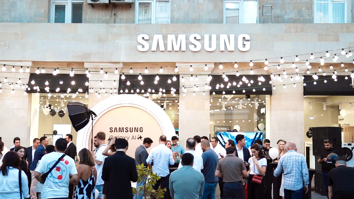 "Baku Electronics" və "Samsung" birlikdə yeni mağaza açdı