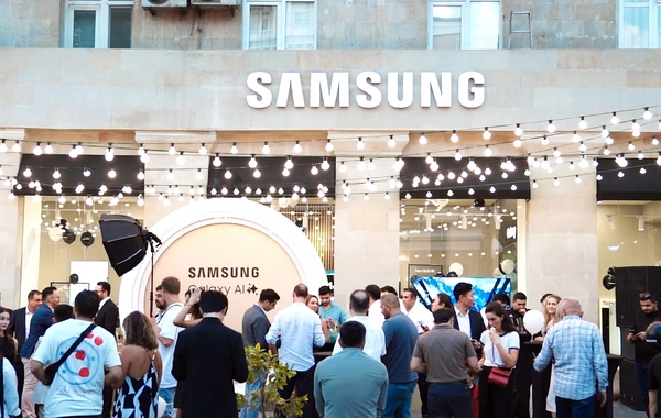 "Baku Electronics" və "Samsung" birlikdə yeni mağaza açdı