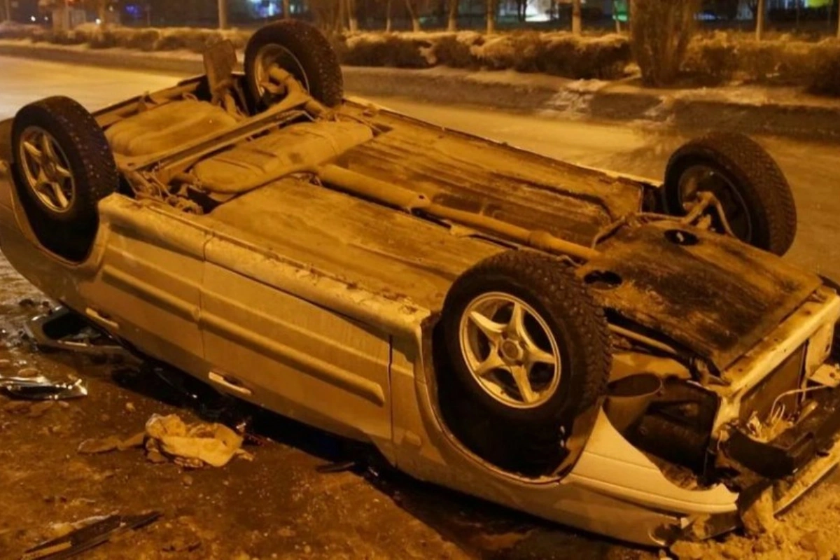 В Лачыне перевернулся автомобиль: есть пострадавшая