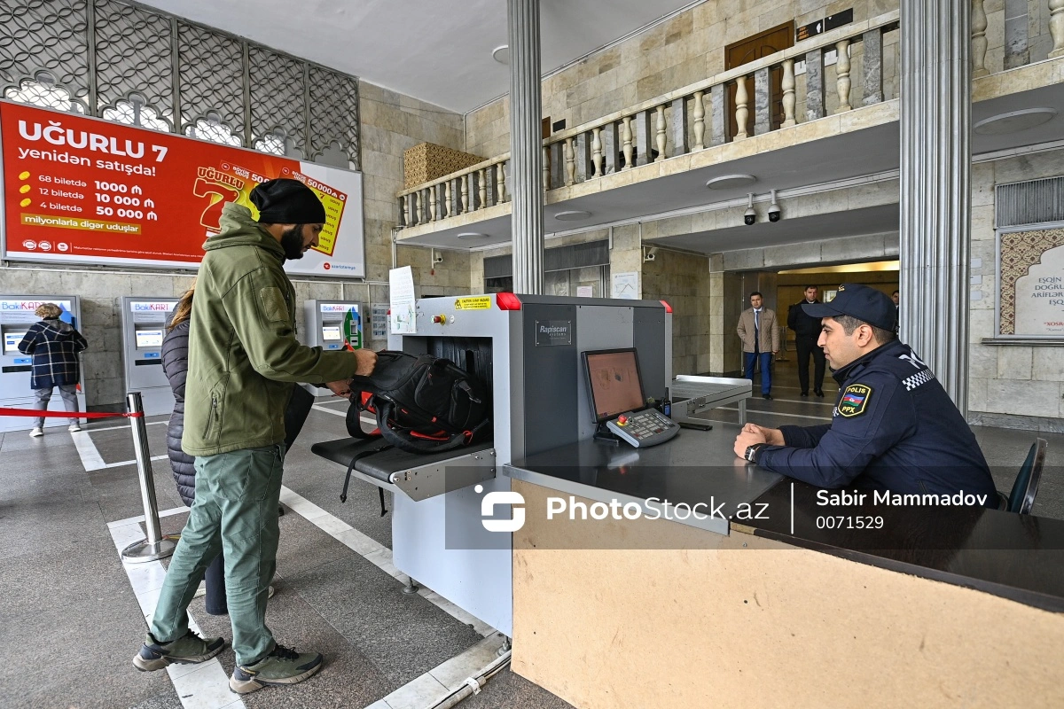 Metrodakı yoxlama aparatlarının şüaları qidalarımıza zərər verir?