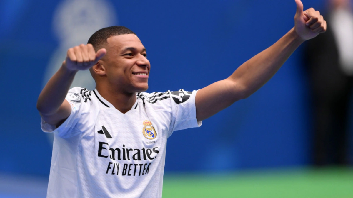 Kilian Mbappe PSJ klubuna son dəfə şans verib