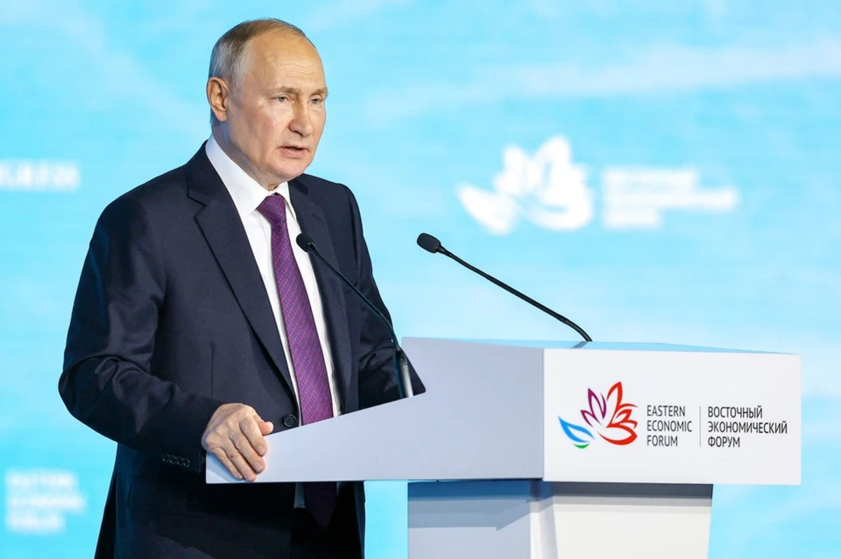 Putin: "Uzaq Şərq geoloji tədqiqatların dəfələrlə çox inkişaf potensialına malikdir"