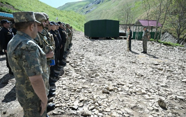 Закир Гасанов и Хикмет Мирзоев на условной границе: перед подразделениями поставлены задачи