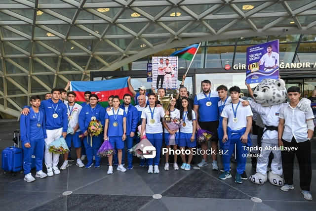 Завоевавшие первое место на чемпионате Европы азербайджанские дзюдоисты вернулись на родину