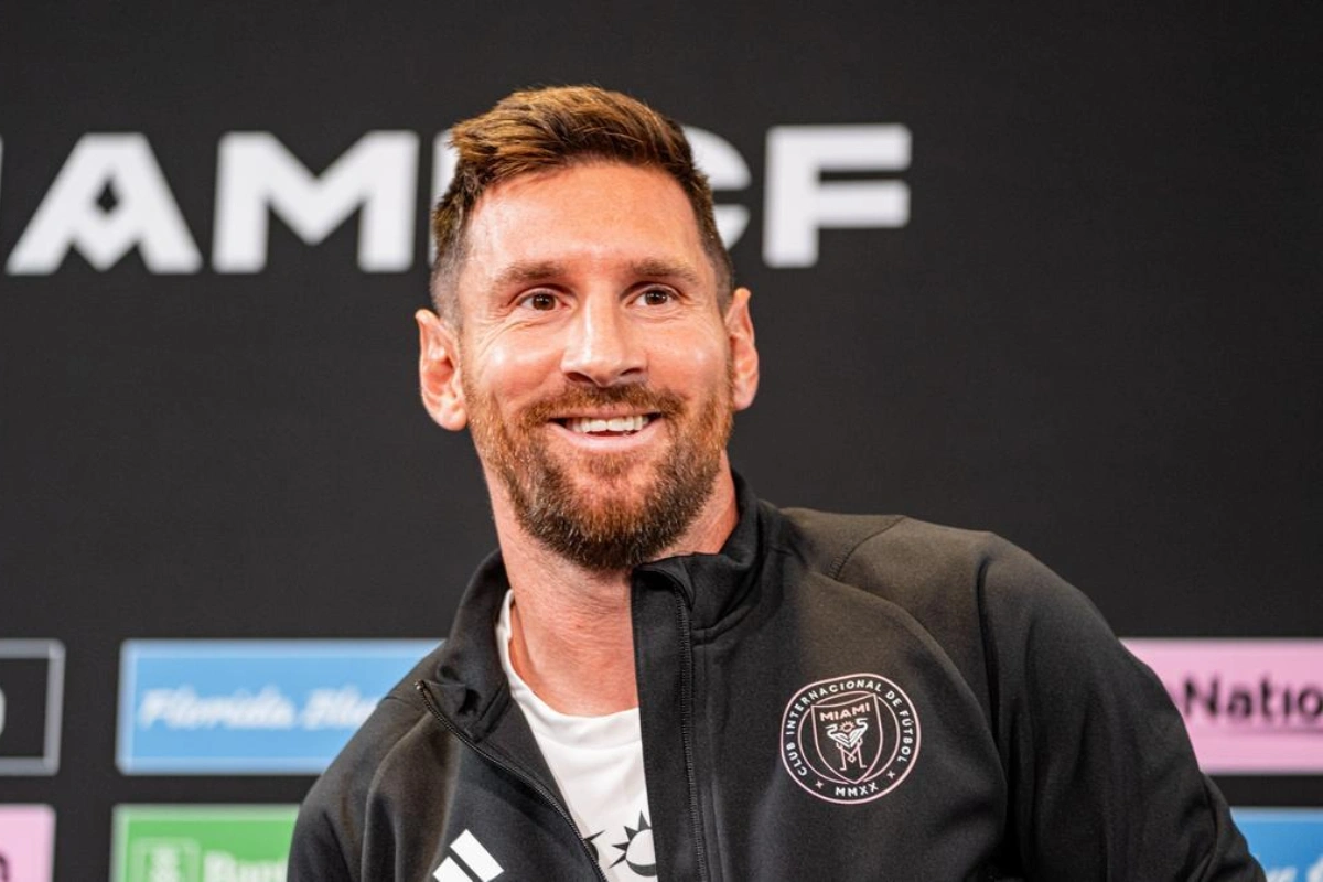 Messi tarixin ən böyük idmançısını açıqladı