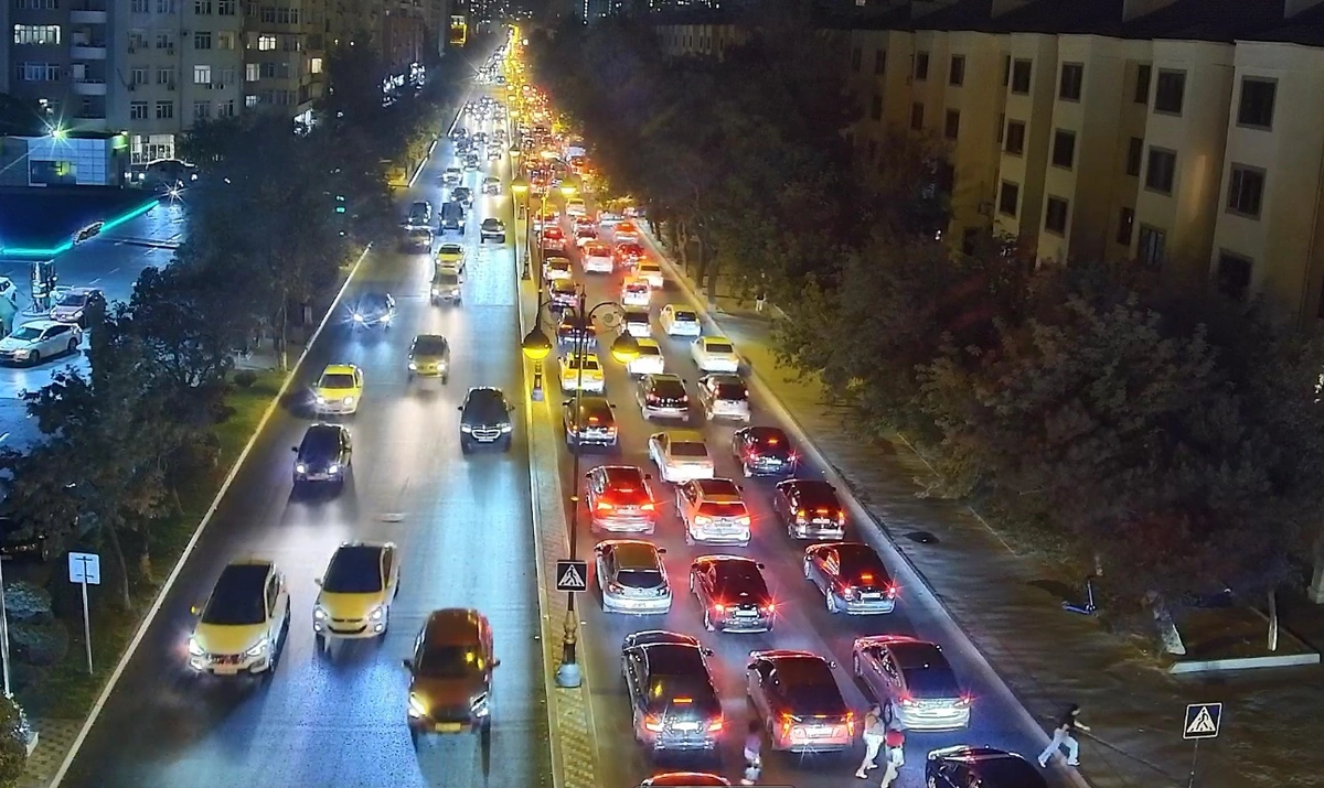 Bakıda qəza: Tıxac YARANDI