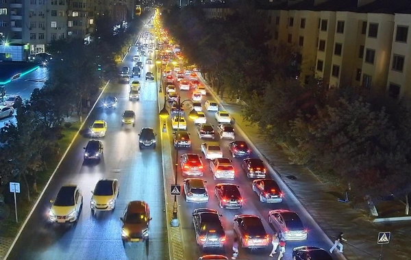 Bakıda qəza: Tıxac YARANDI