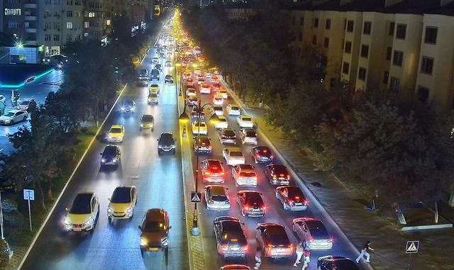 Bakıda qəza: Tıxac YARANDI