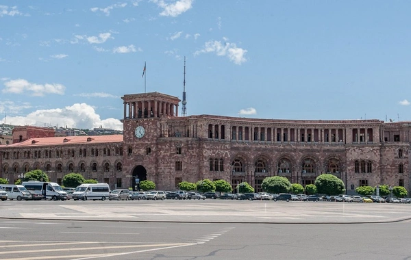 Ermənistan - sanksiya rejimində boşluq və ya iqtisadi intihar?