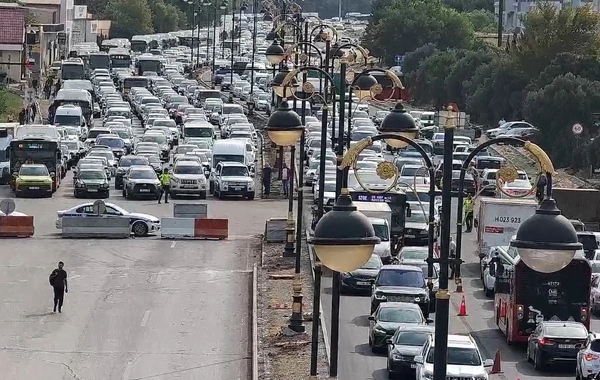 Nəqliyyatı İntellektual İdarəetmə Mərkəzi yollardakı tıxacla bağlı məlumat yayıb