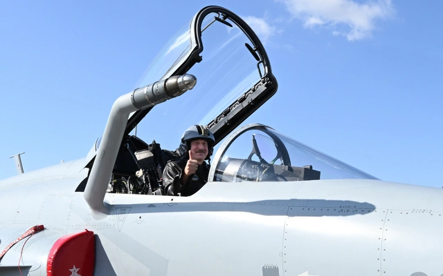 Prezident İlham Əliyevə çoxməqsədli "JF-17C" təyyarələri təqdim olunub